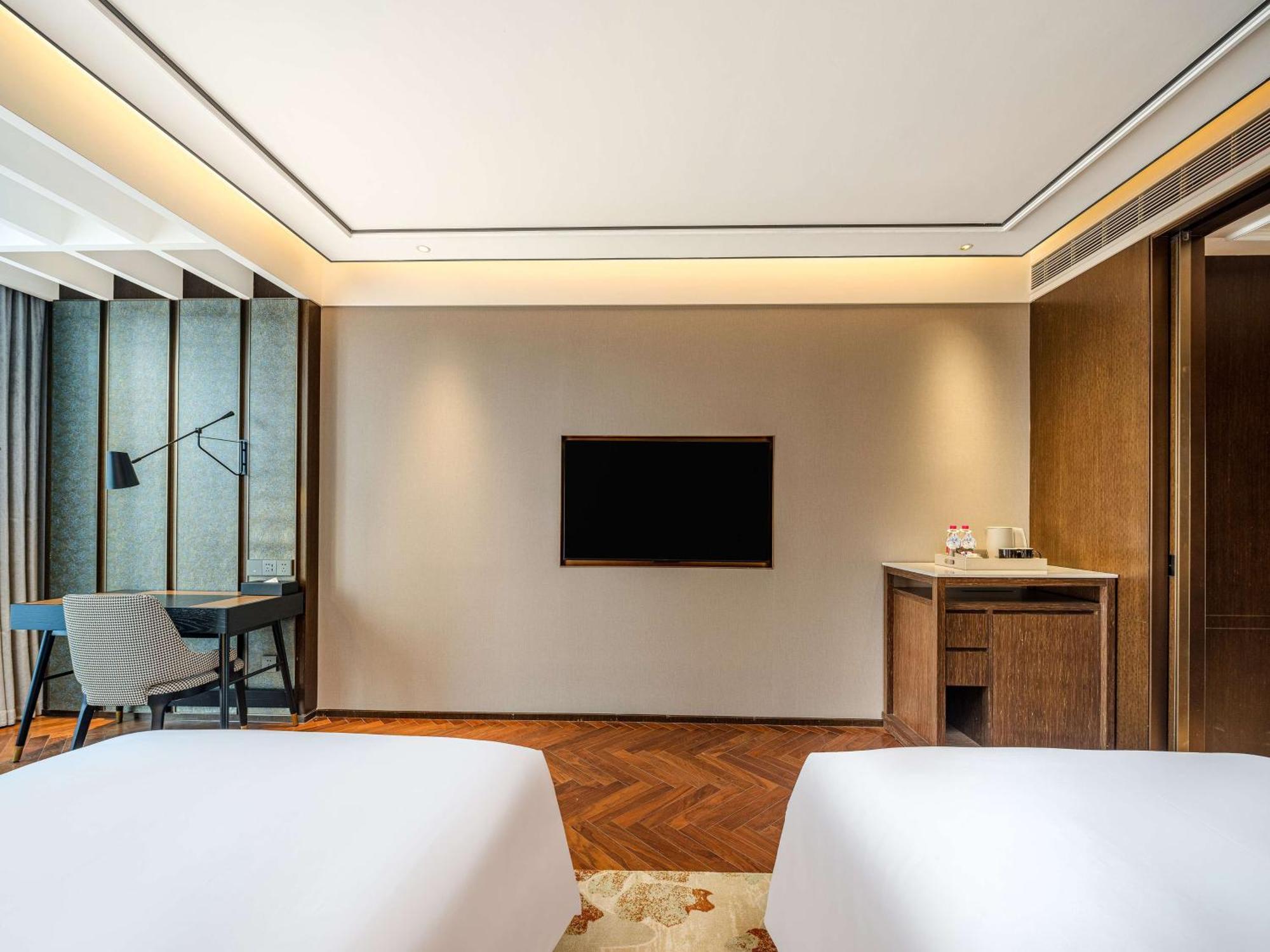 Hilton Garden Inn Beijing Guomao Bagian luar foto