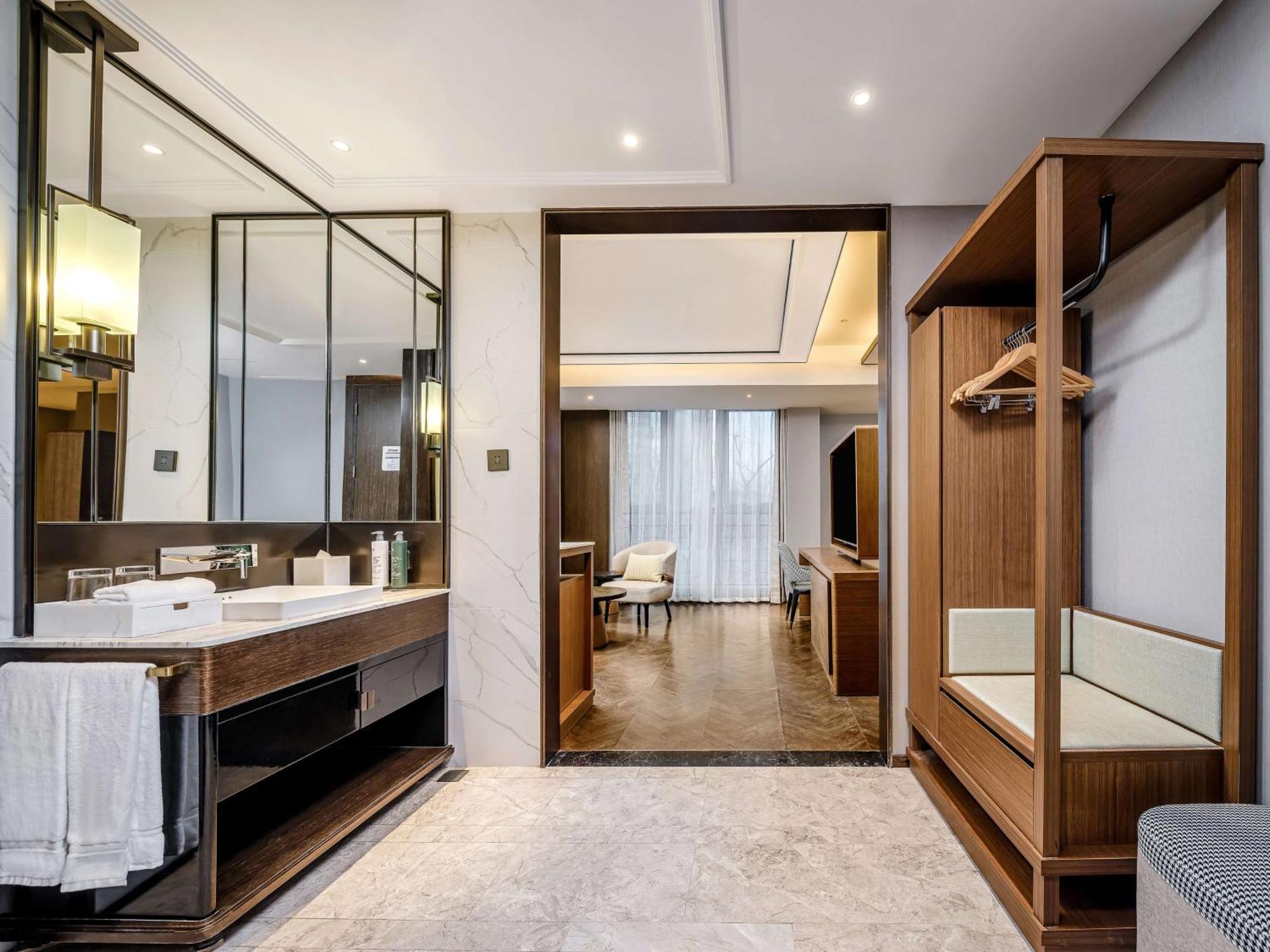 Hilton Garden Inn Beijing Guomao Bagian luar foto