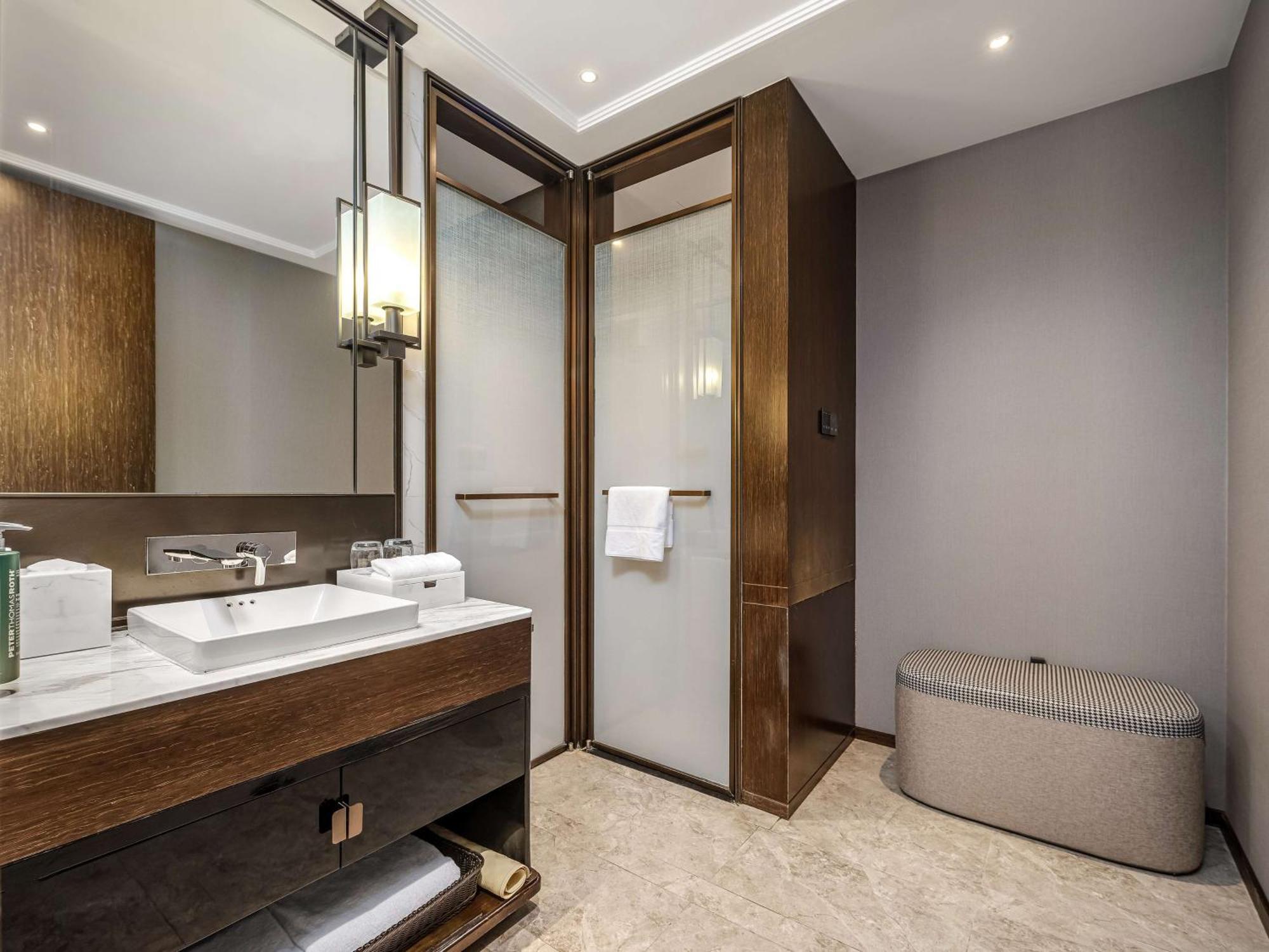 Hilton Garden Inn Beijing Guomao Bagian luar foto