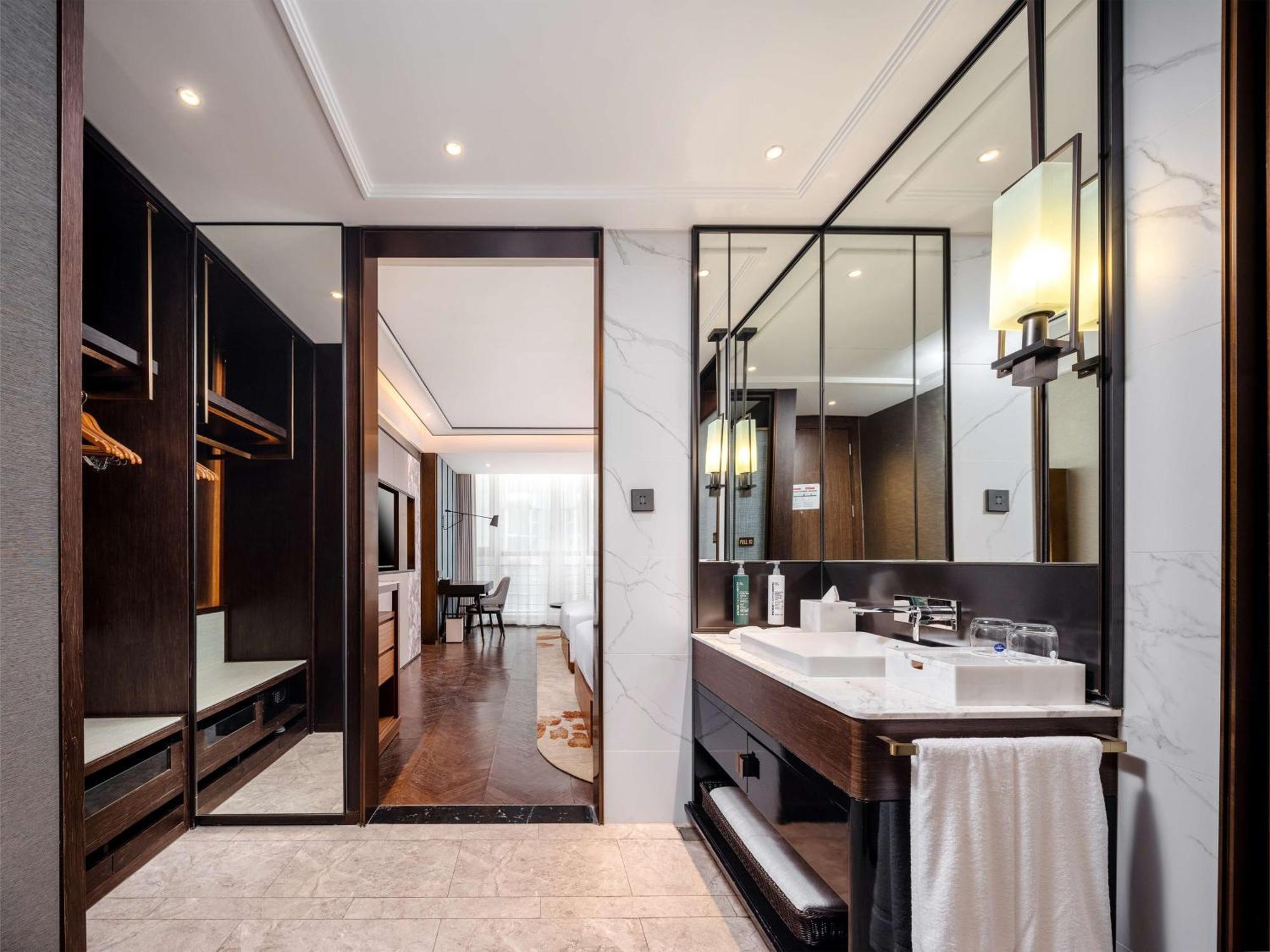 Hilton Garden Inn Beijing Guomao Bagian luar foto