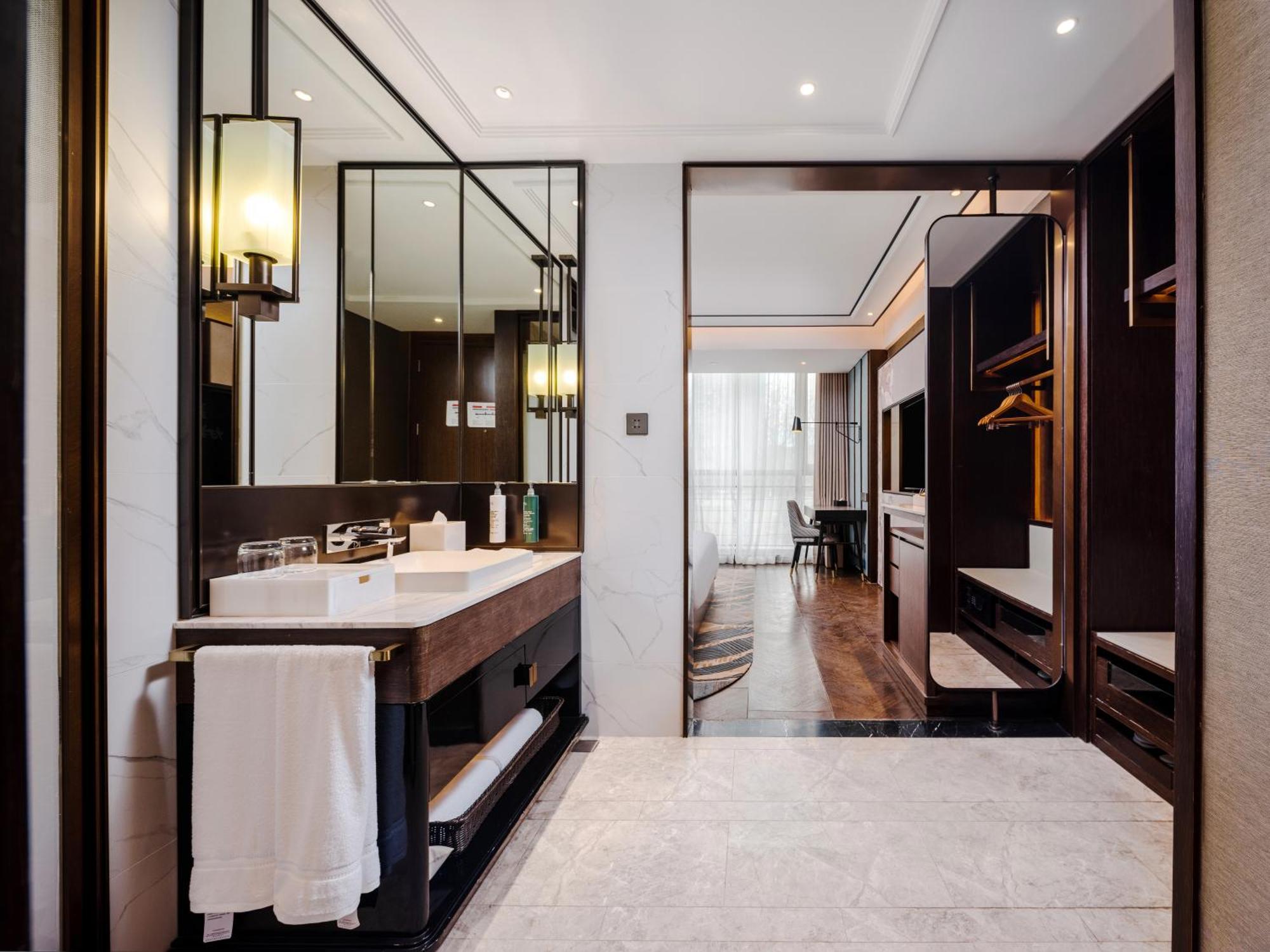 Hilton Garden Inn Beijing Guomao Bagian luar foto