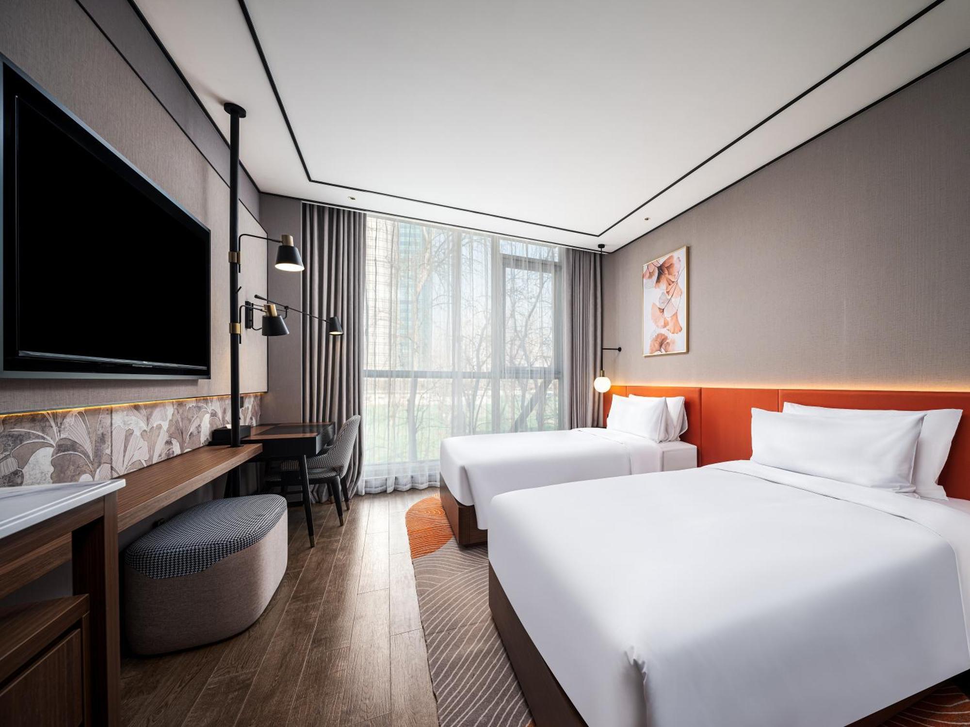 Hilton Garden Inn Beijing Guomao Bagian luar foto